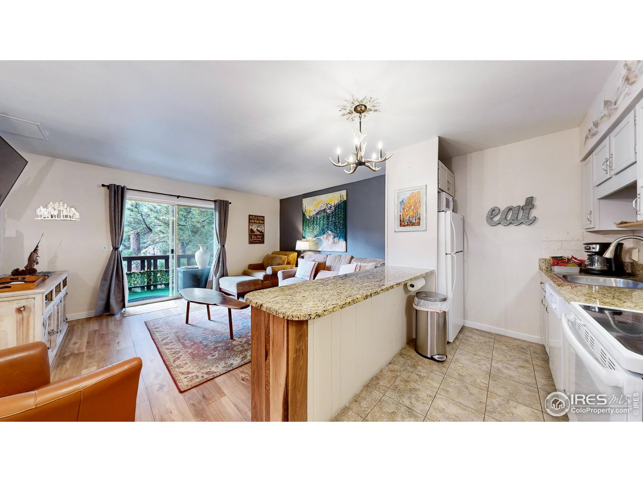 2760 Fall River Rd 288