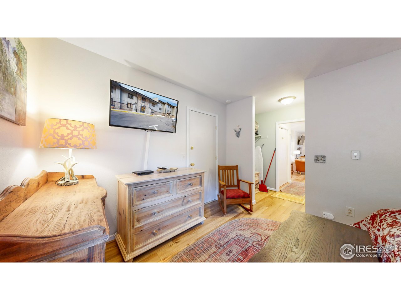 2760 Fall River Rd 288