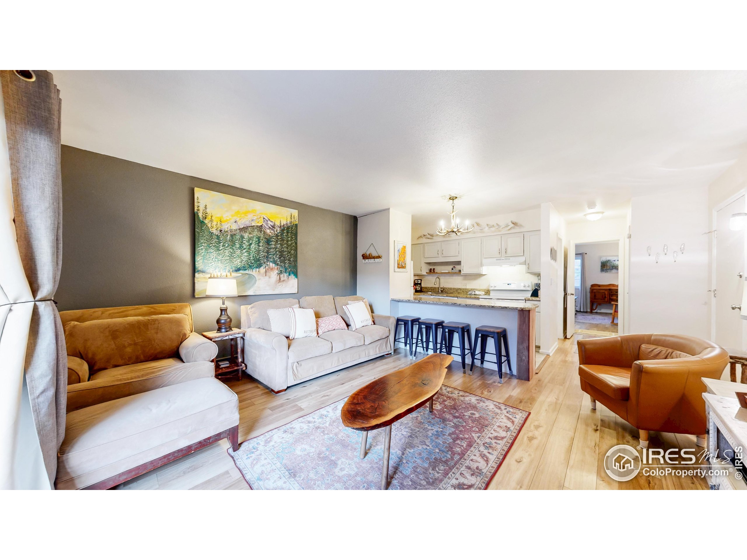 2760 Fall River Rd 288