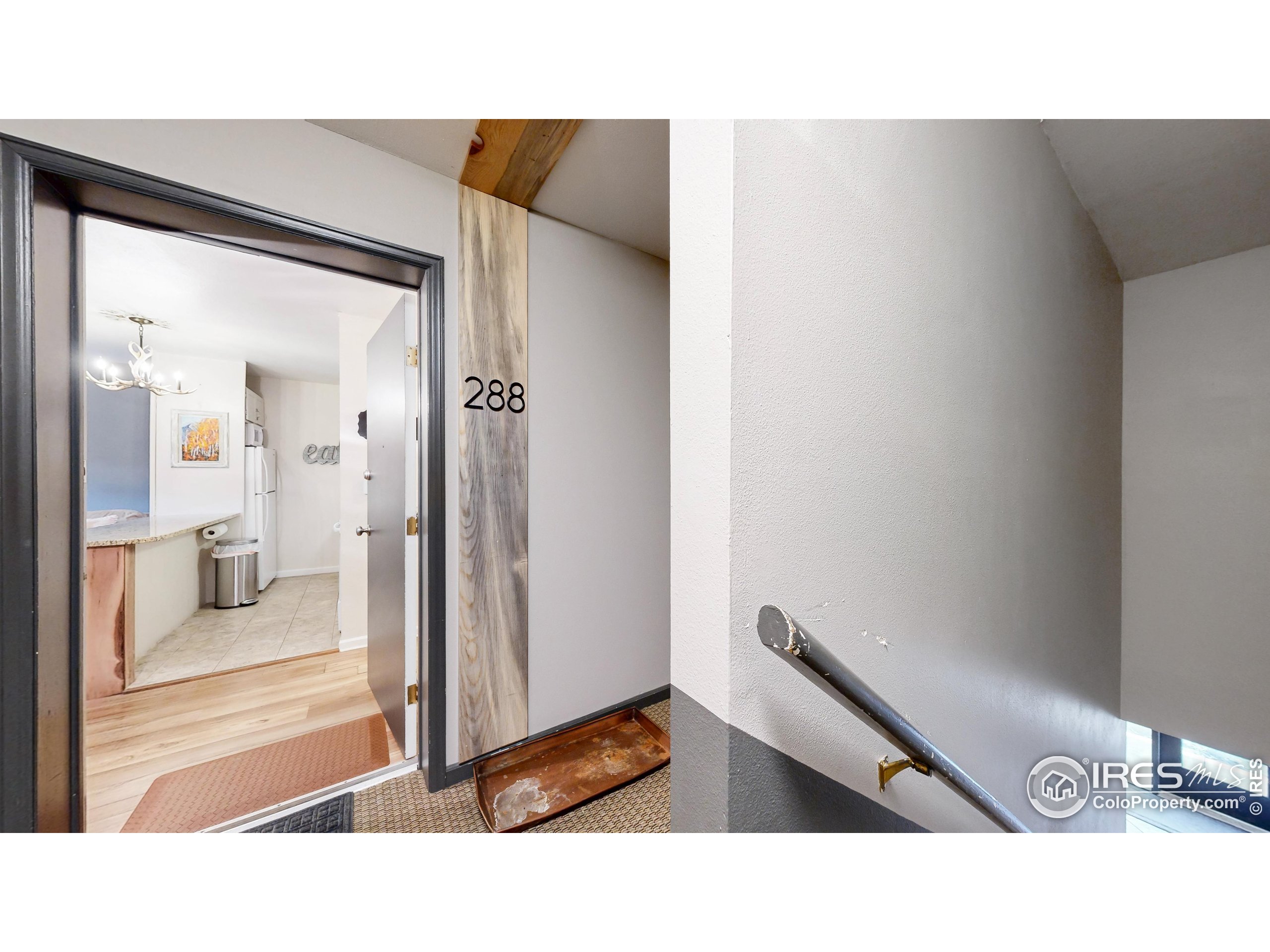 2760 Fall River Rd 288