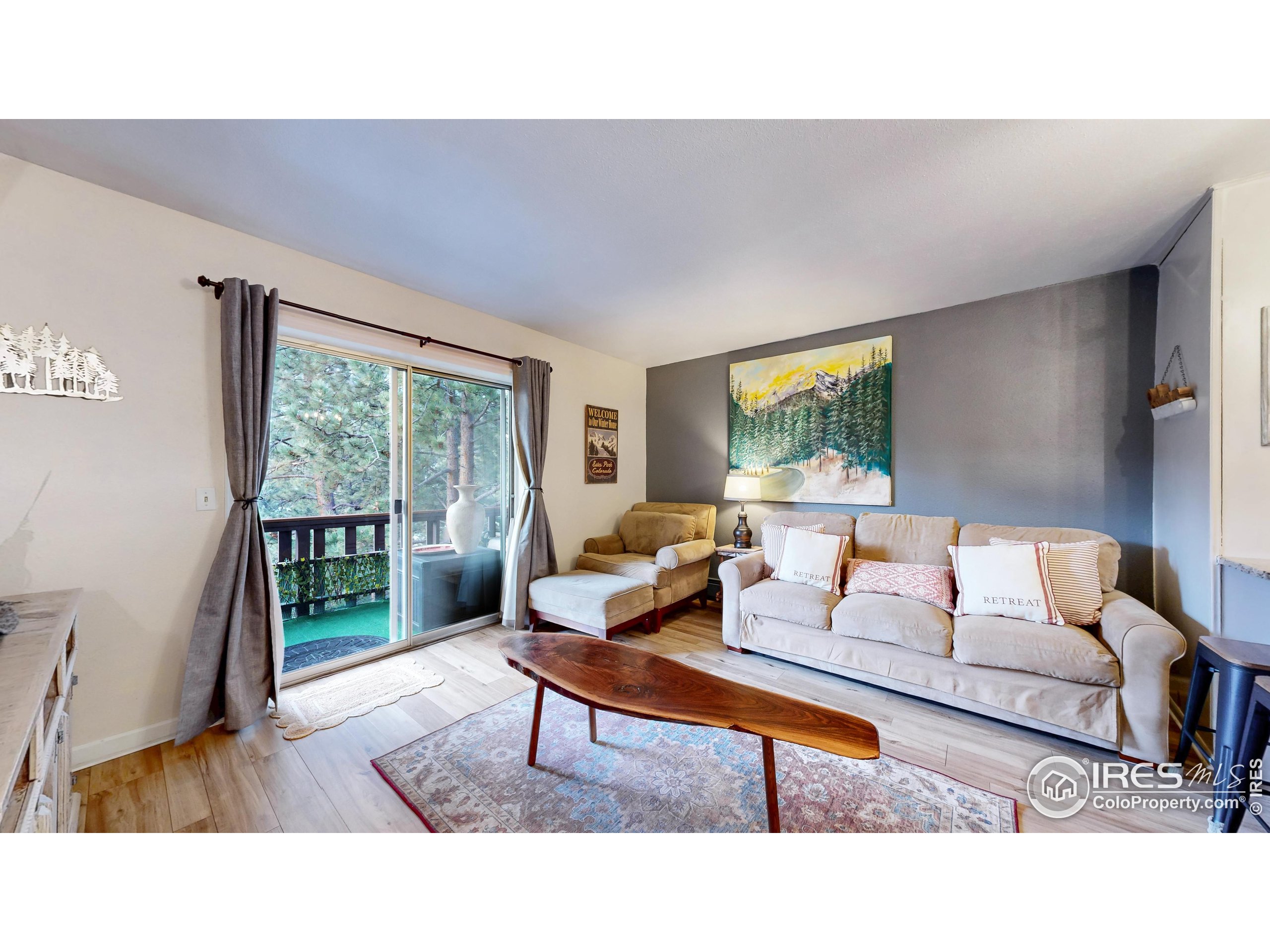 2760 Fall River Rd 288