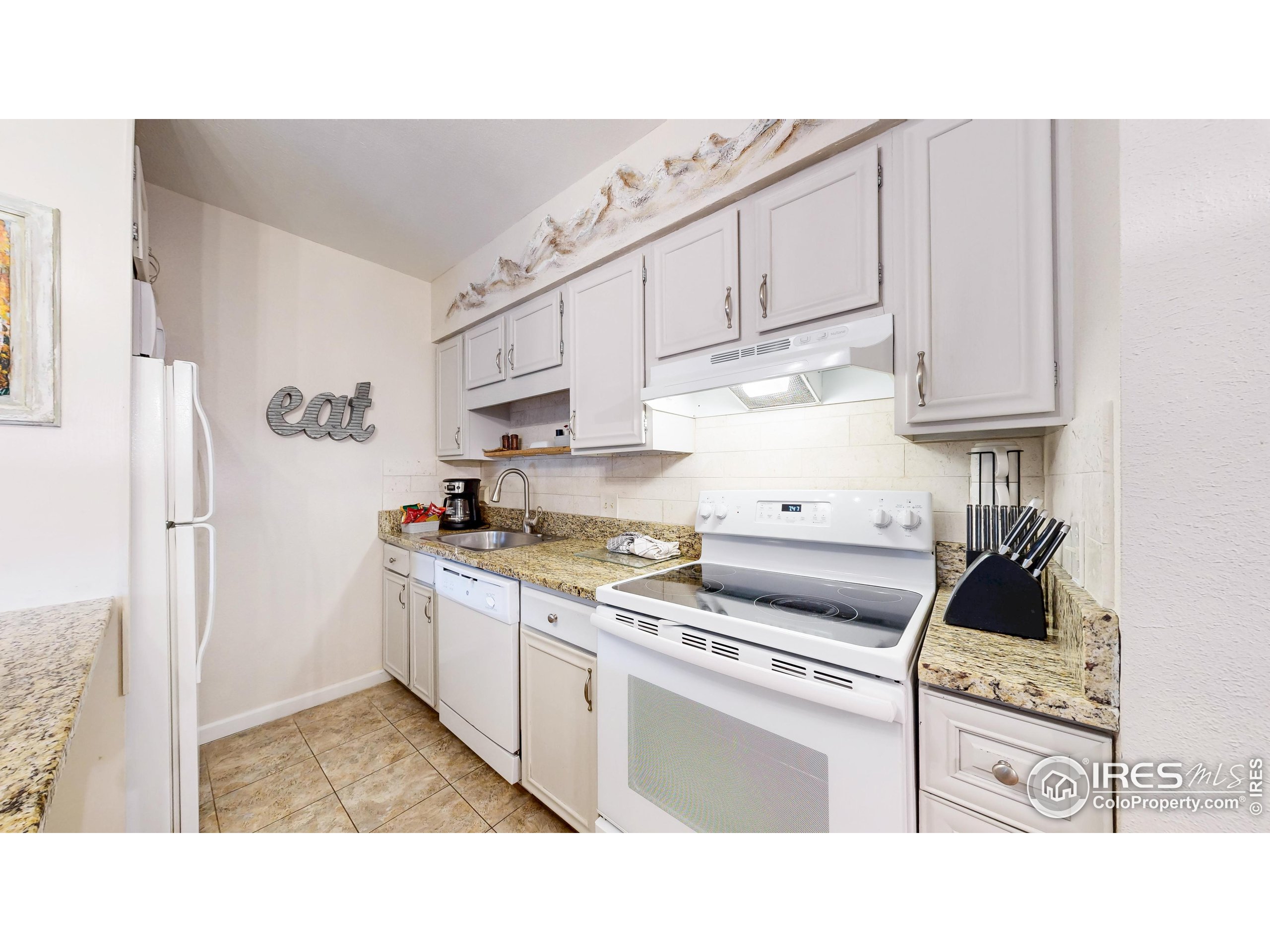 2760 Fall River Rd 288