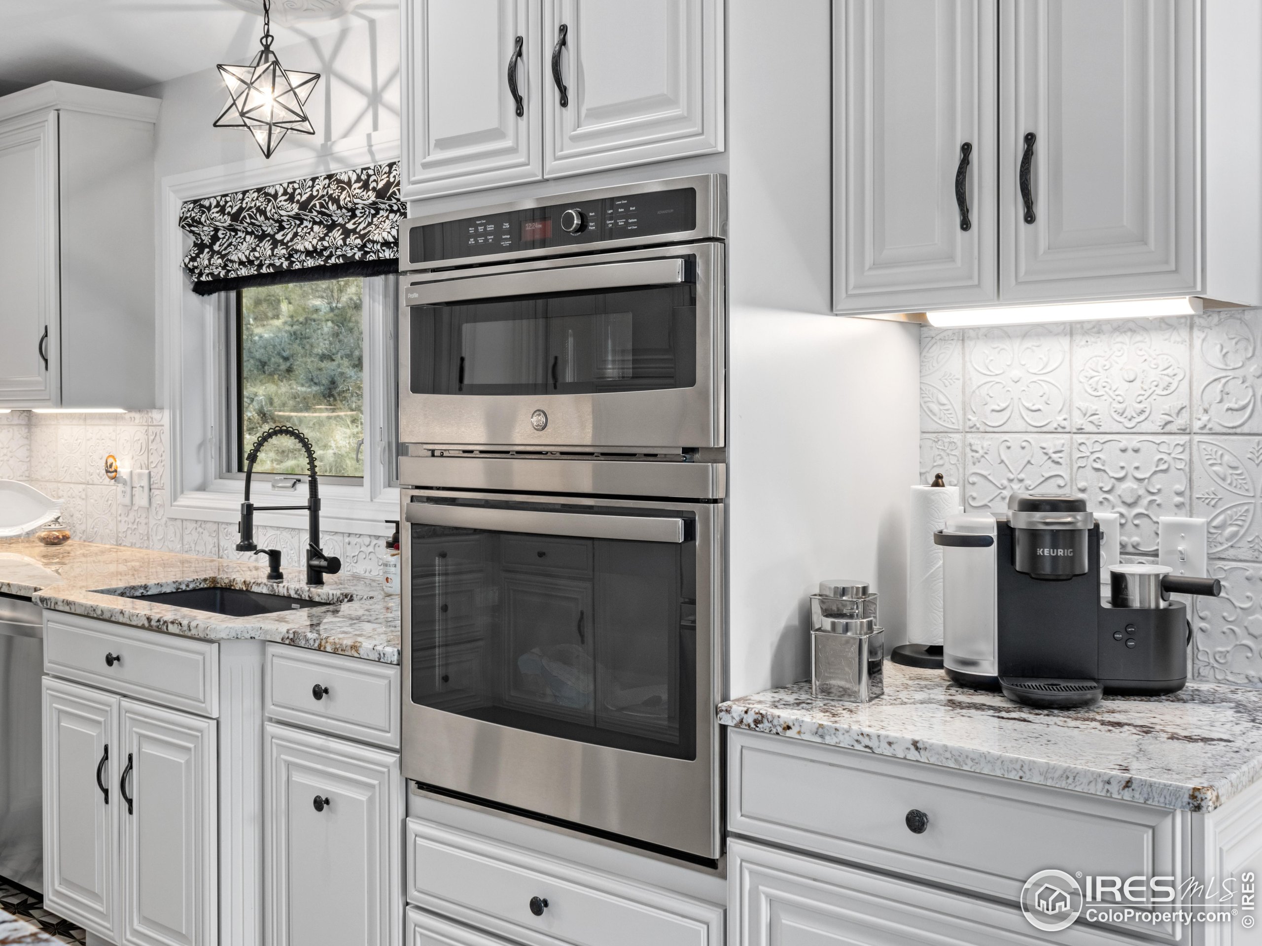 1267 Upper Venner Rd