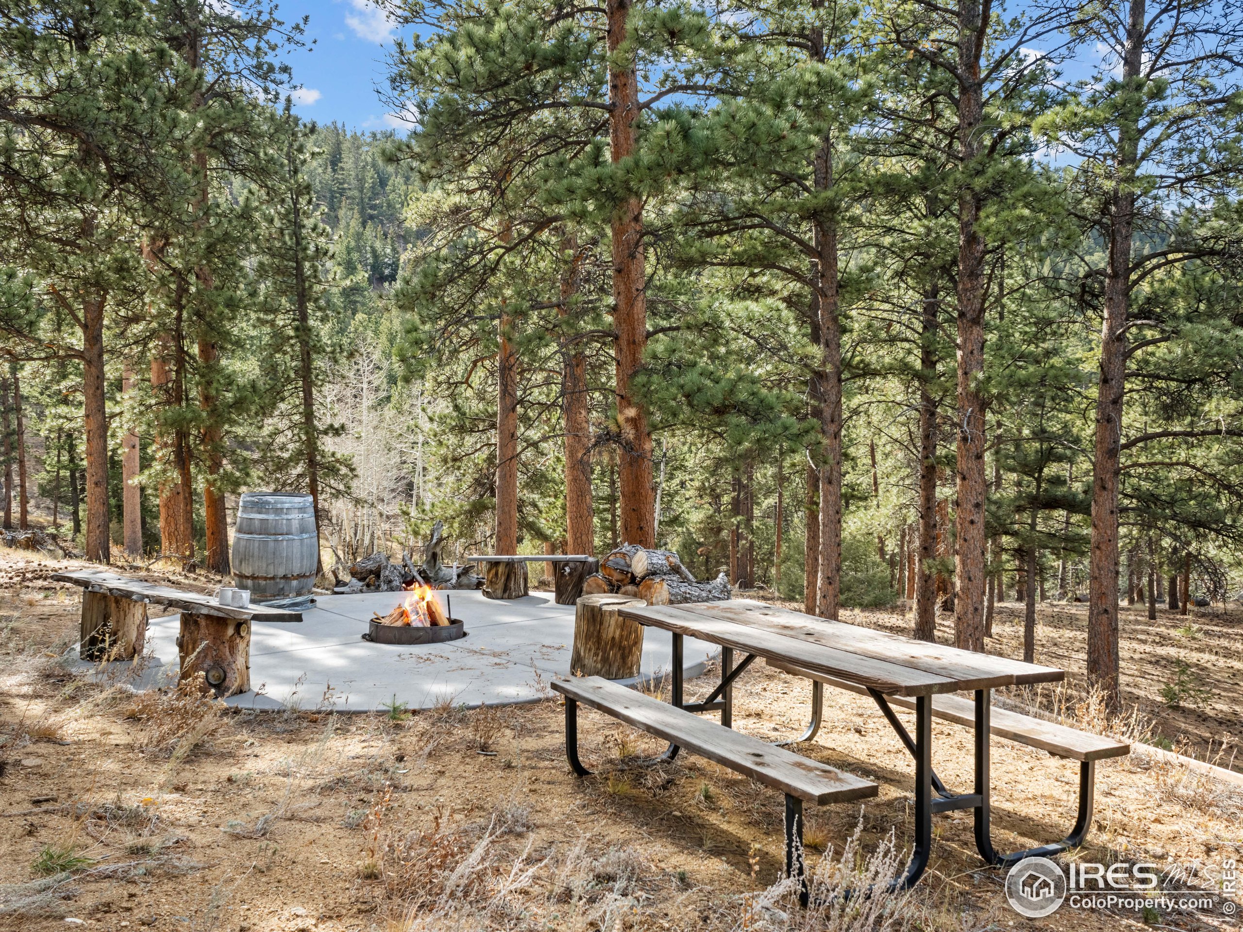 1267 Upper Venner Rd