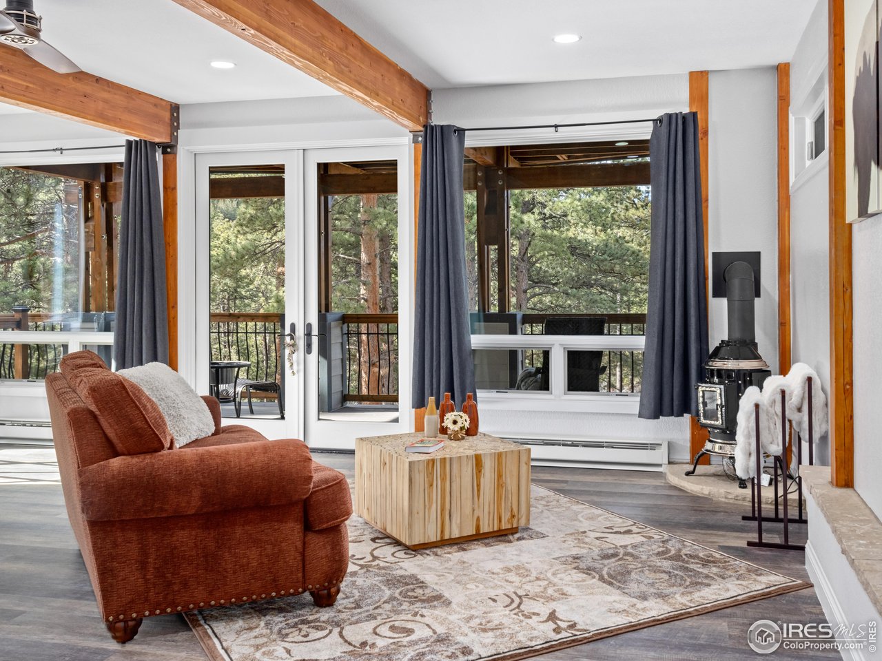 1267 Upper Venner Rd