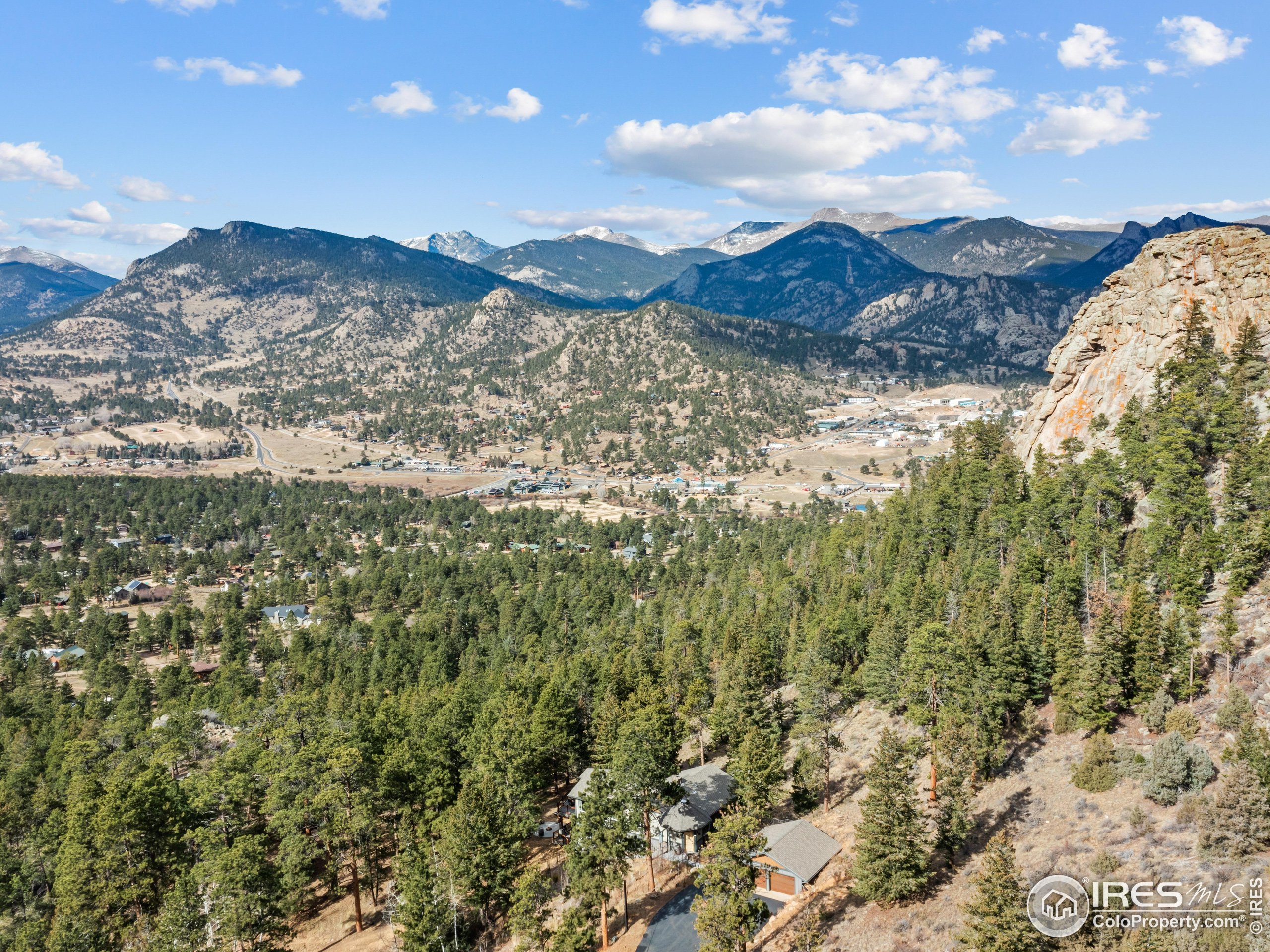 1267 Upper Venner Rd