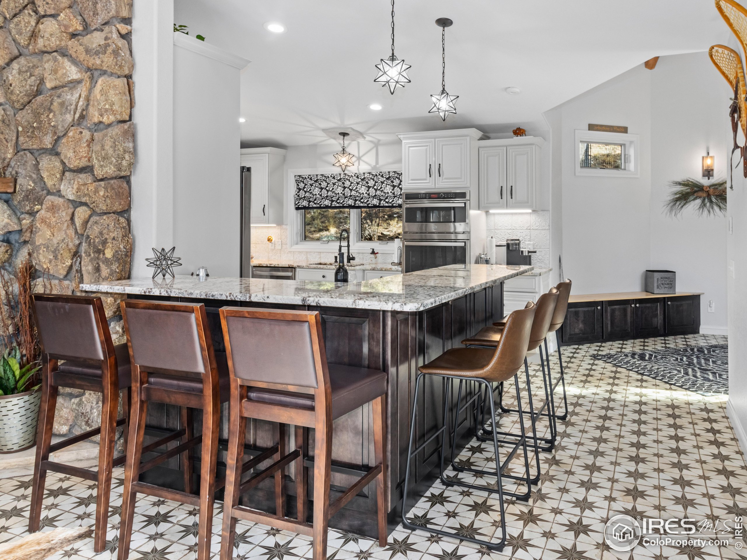 1267 Upper Venner Rd