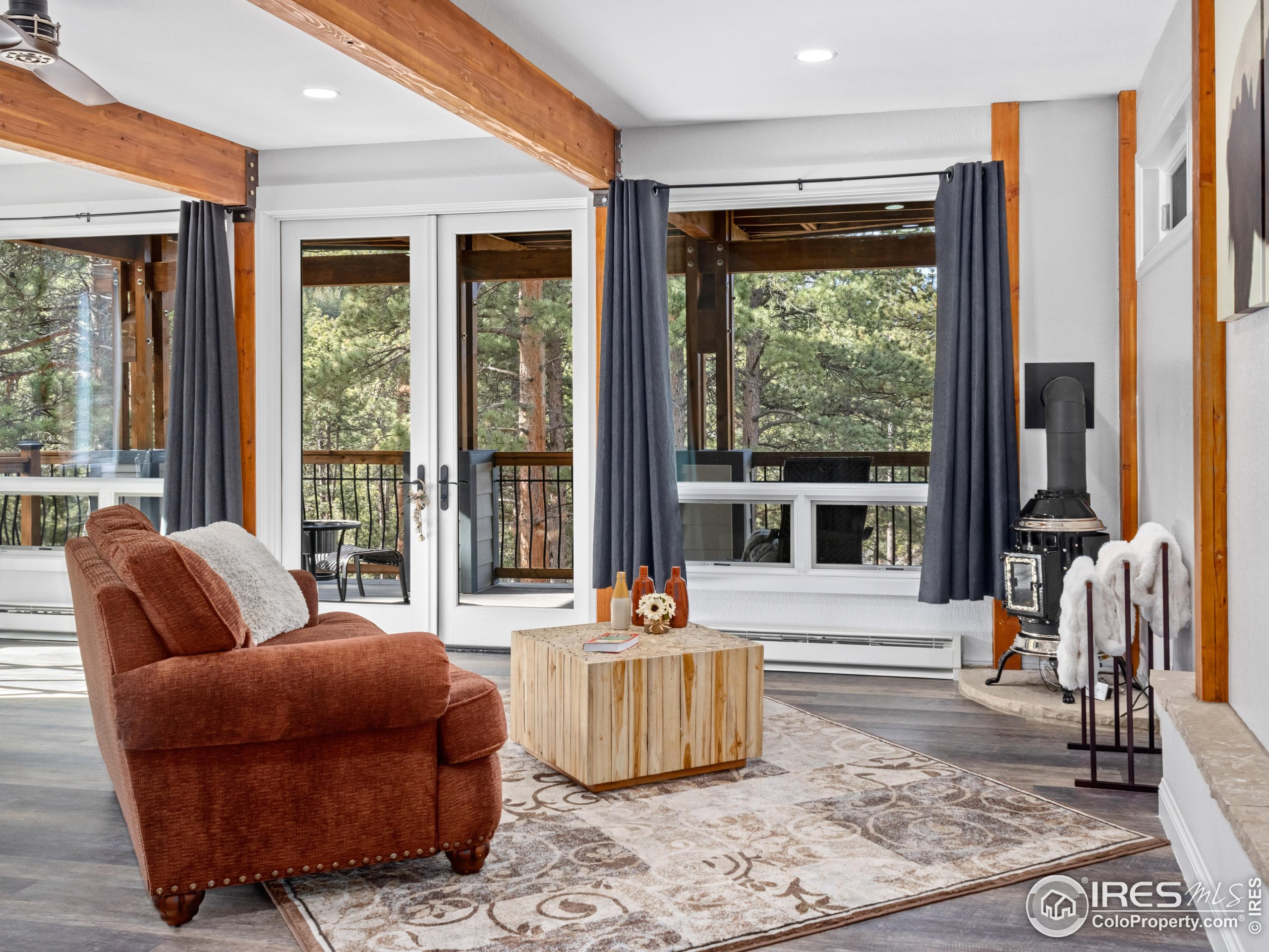 1267 Upper Venner Rd