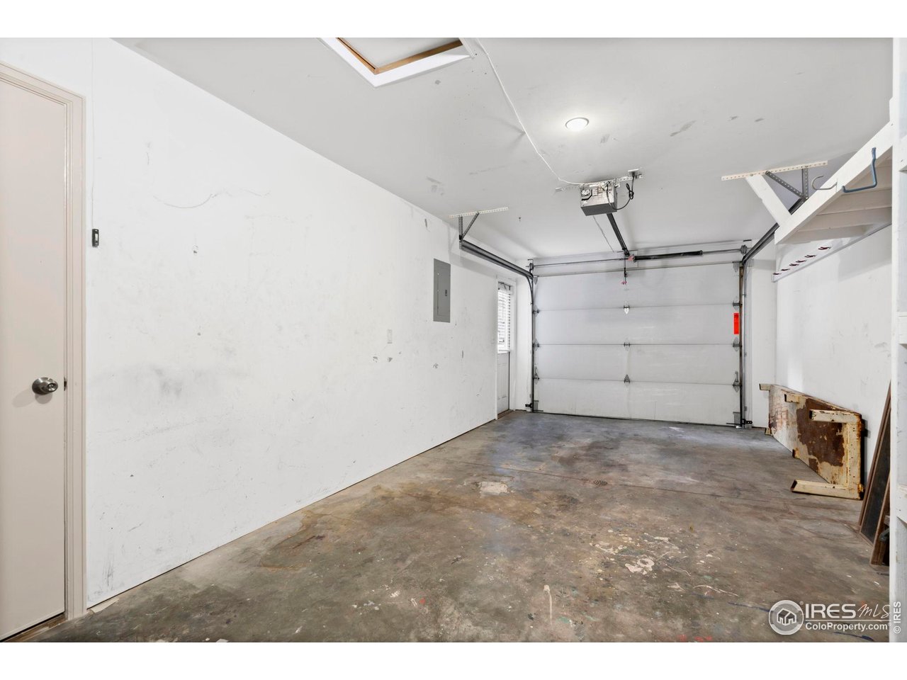 454 Stanley Ave E