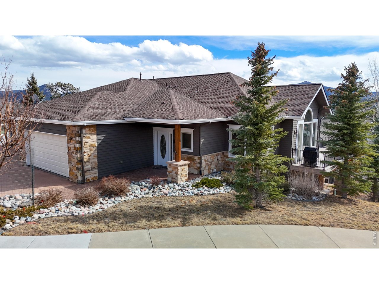 318 Overlook Ct