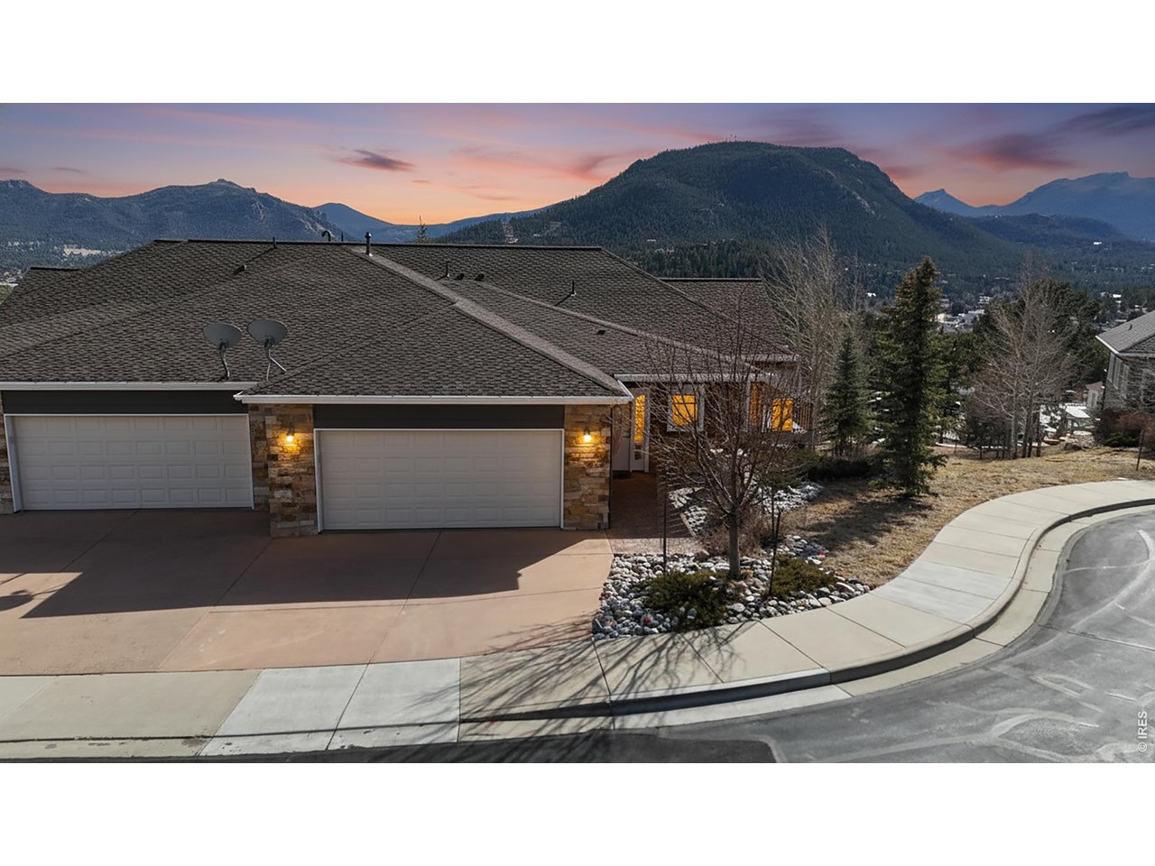 318 Overlook Ct