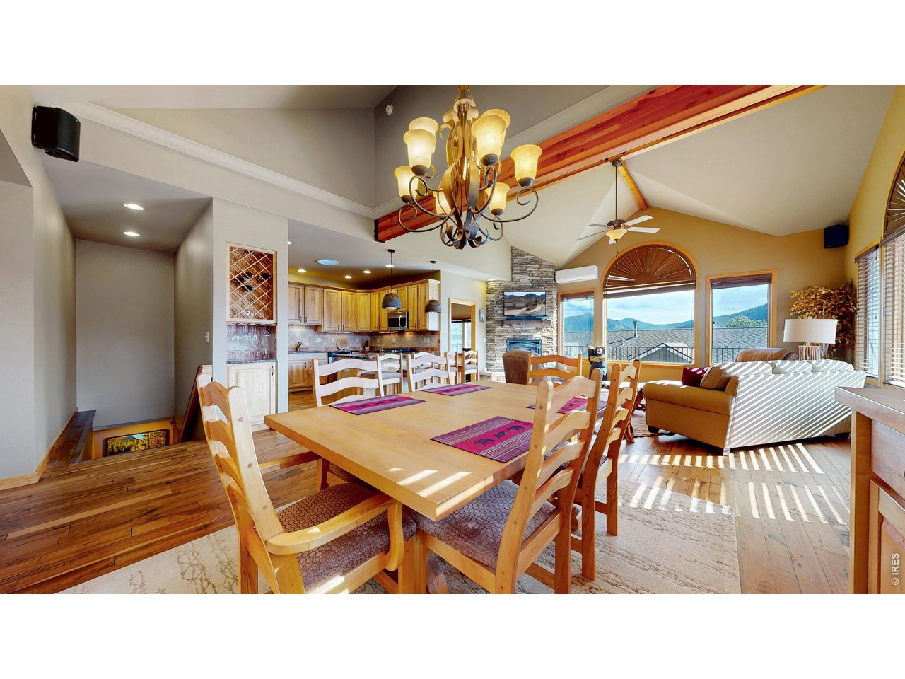 318 Overlook Ct