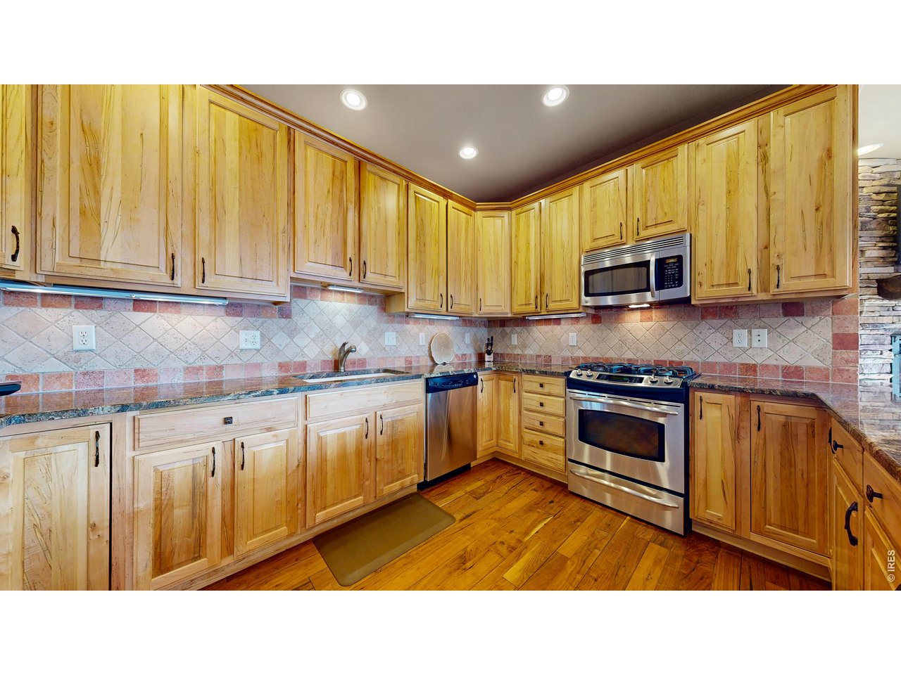 318 Overlook Ct