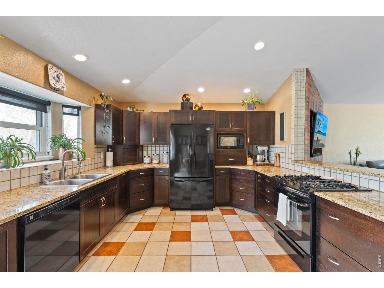 381 Bobcat Dr