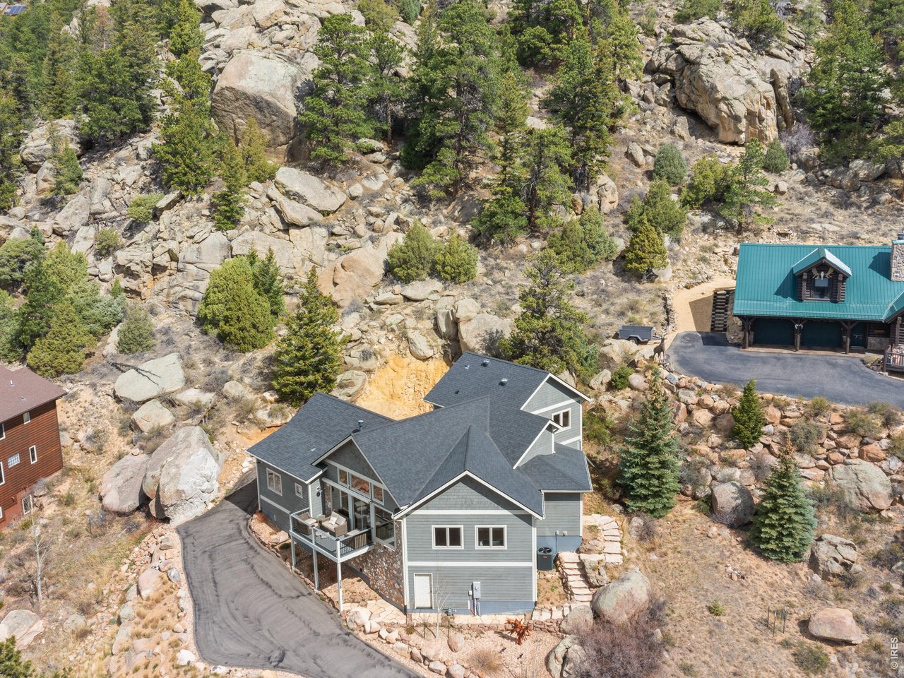 225 Curry Dr