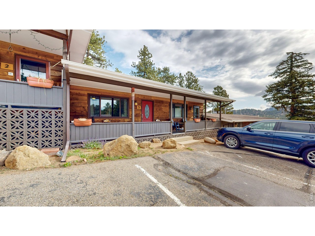 1250 S Saint Vrain Ave #3