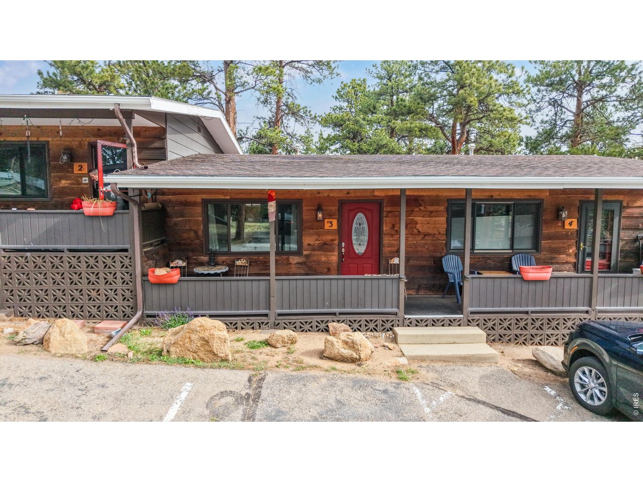 1250 S Saint Vrain Ave #3