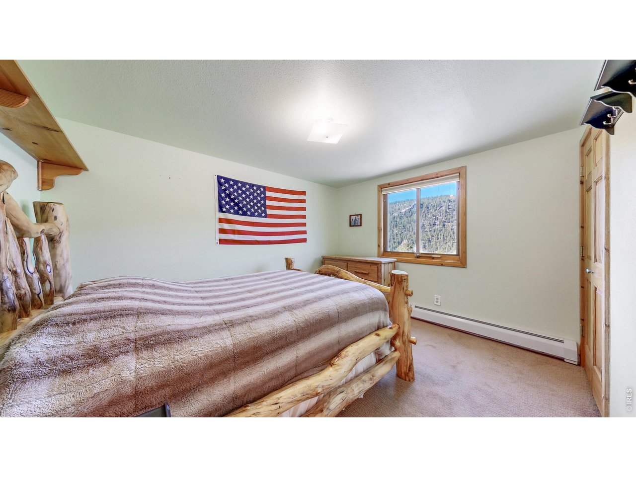 735 Castle Mountain Rd