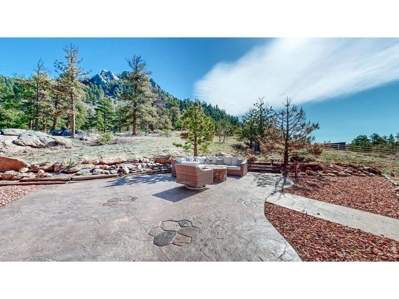 735 Castle Mountain Rd