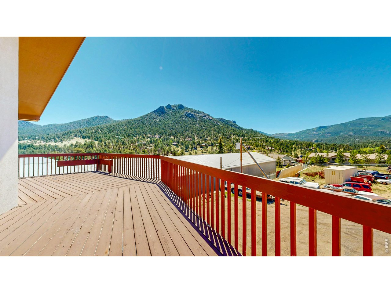 1220 Acacia Dr