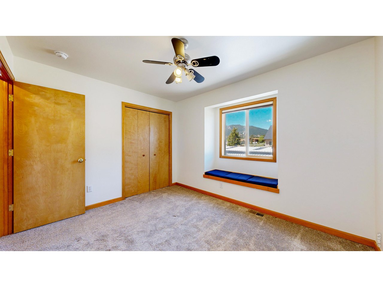 1220 Acacia Dr