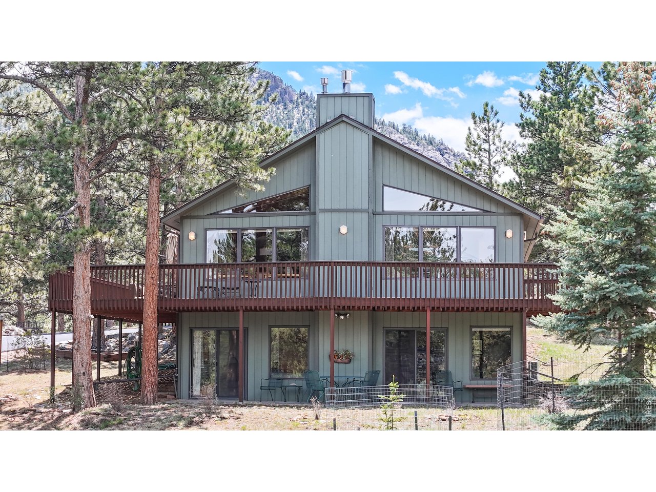 1410 Cedar Ln