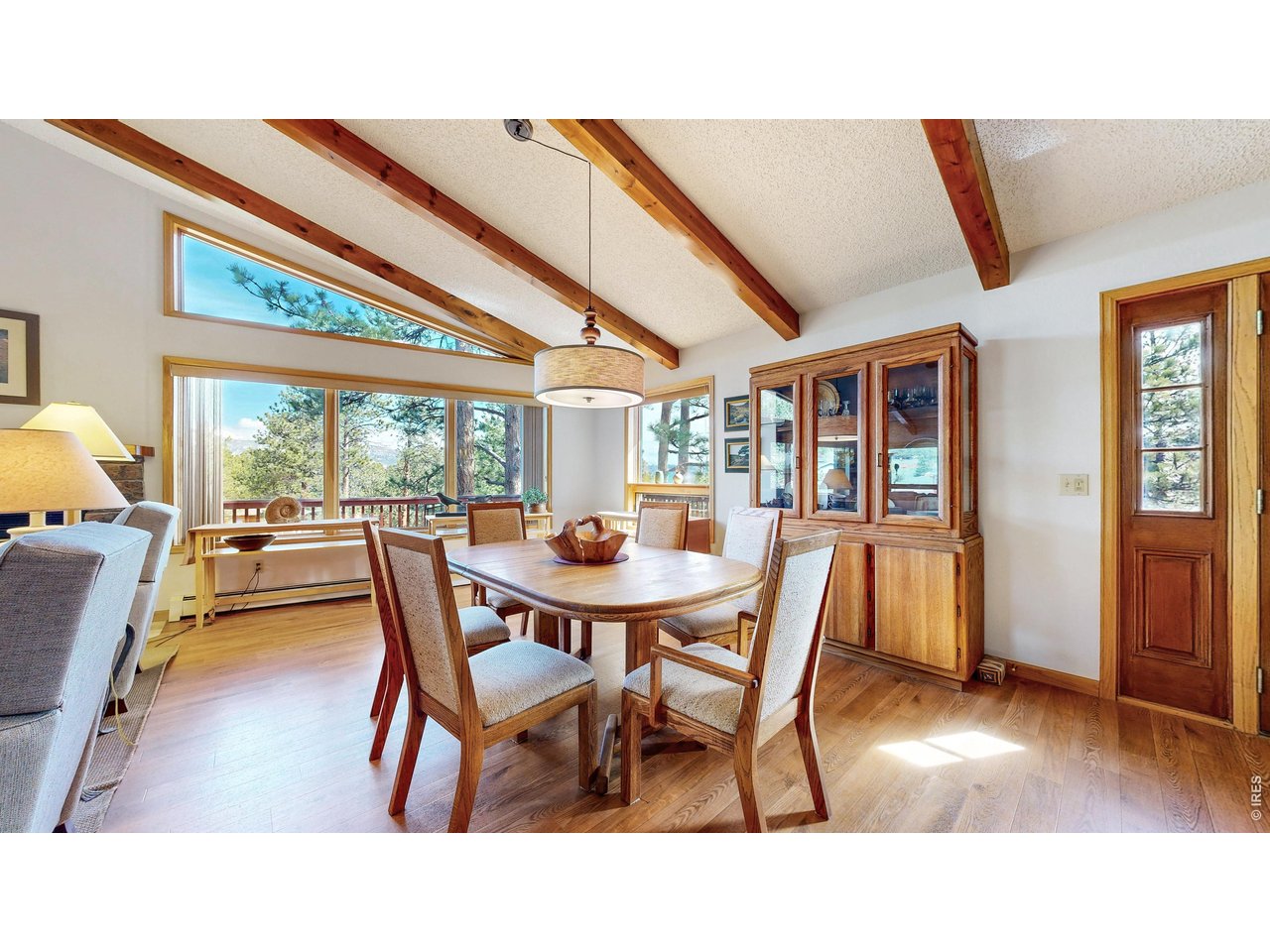 1410 Cedar Ln