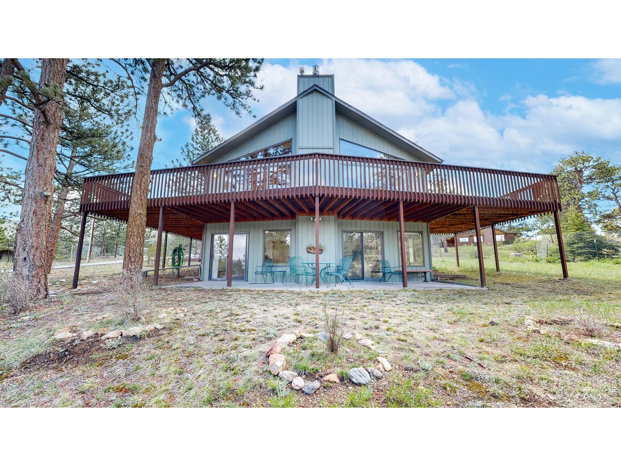 1410 Cedar Ln