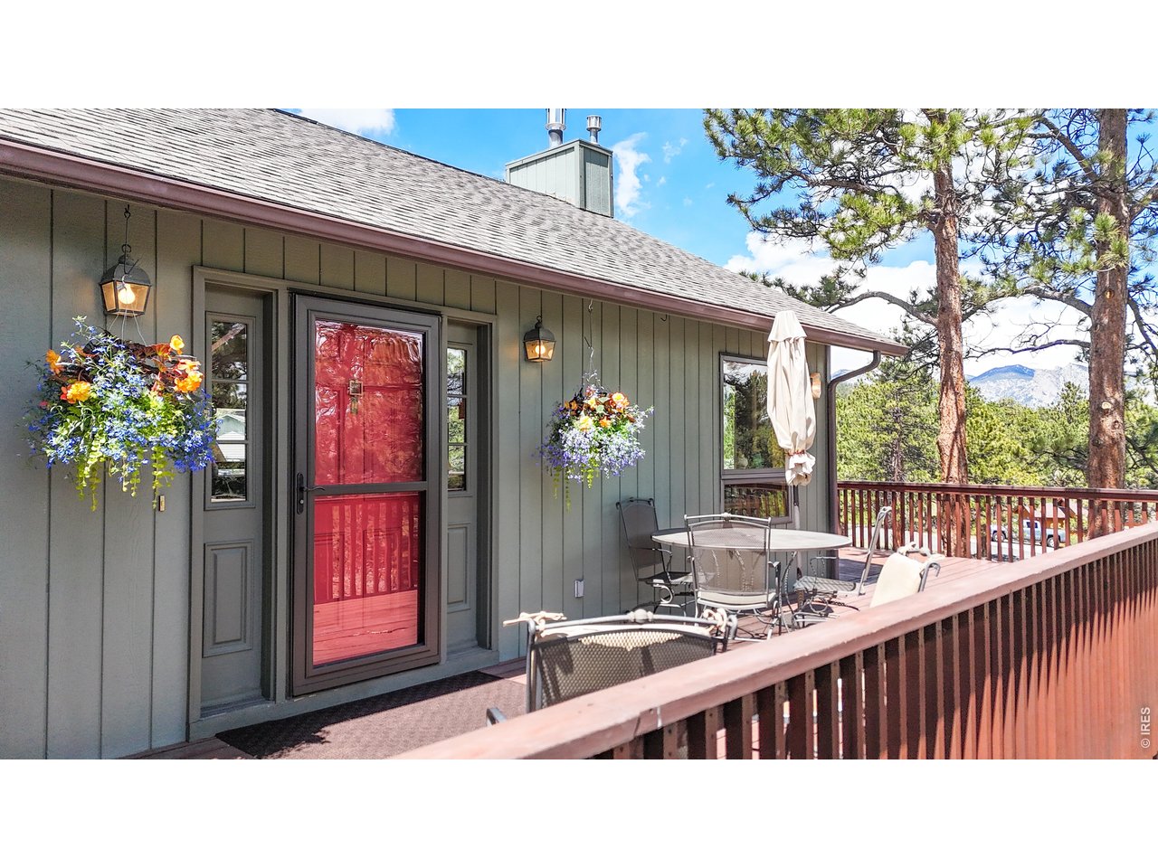 1410 Cedar Ln