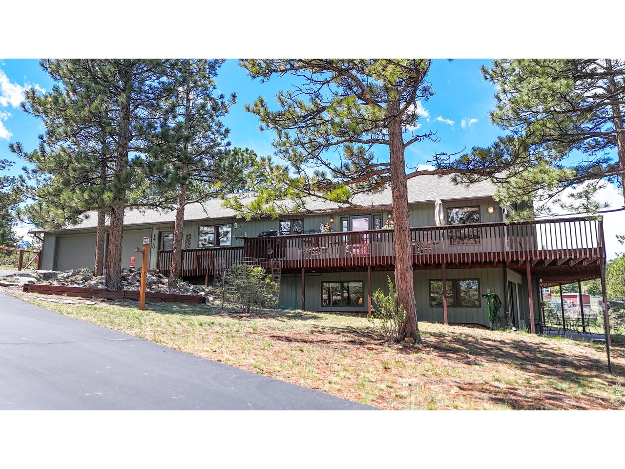 1410 Cedar Ln