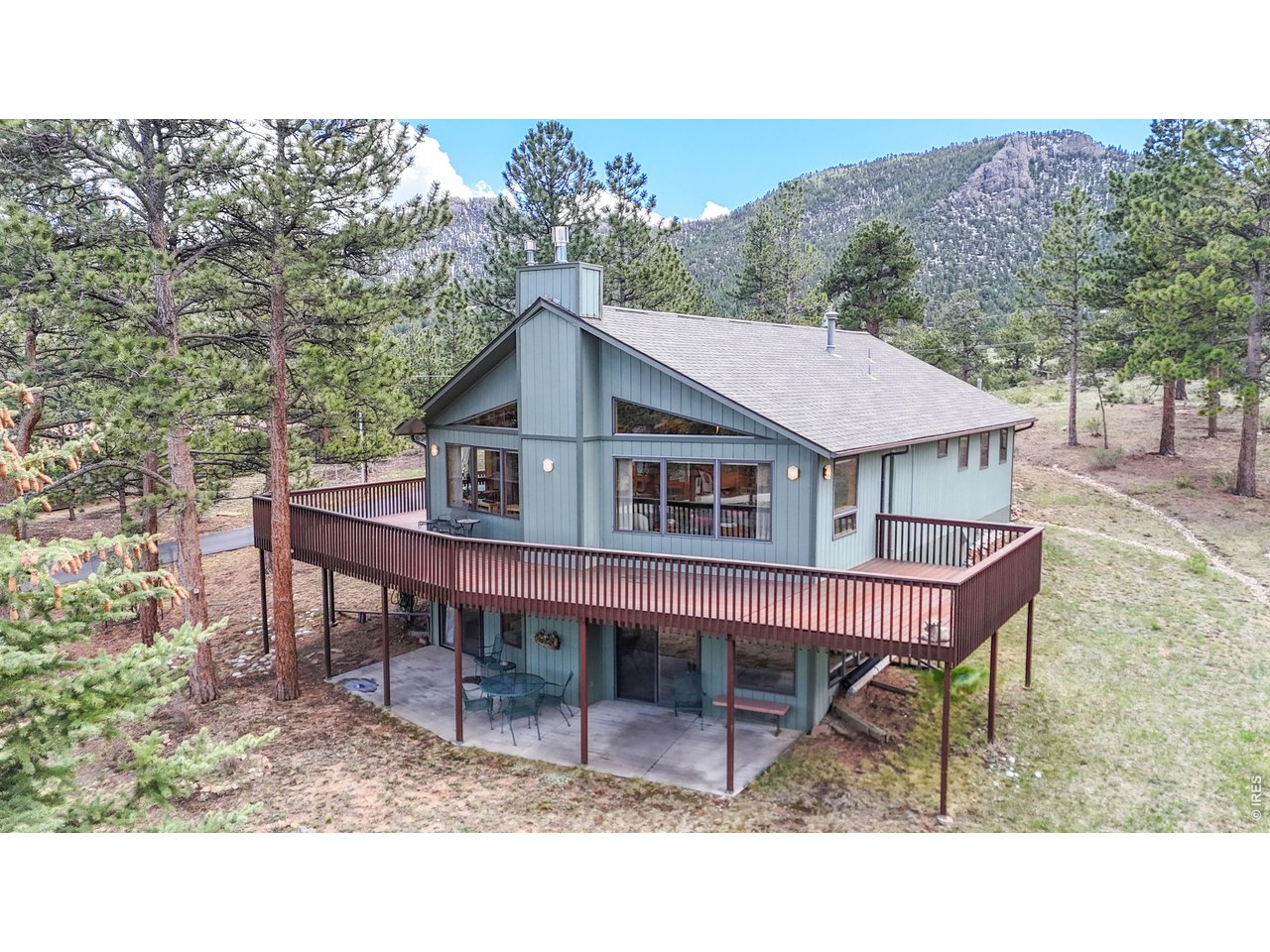 1410 Cedar Ln