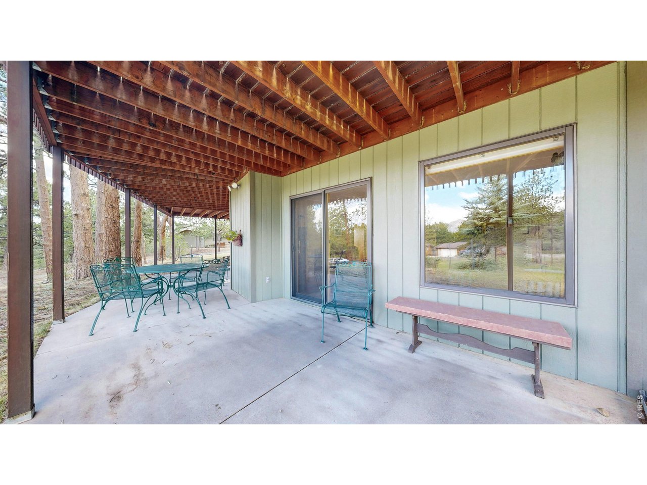 1410 Cedar Ln