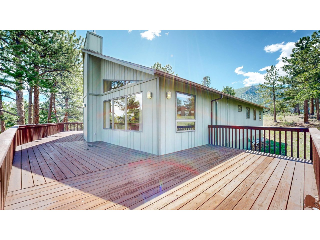 1410 Cedar Ln