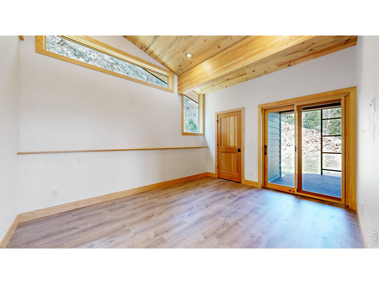 1440 Hummingbird Dr
