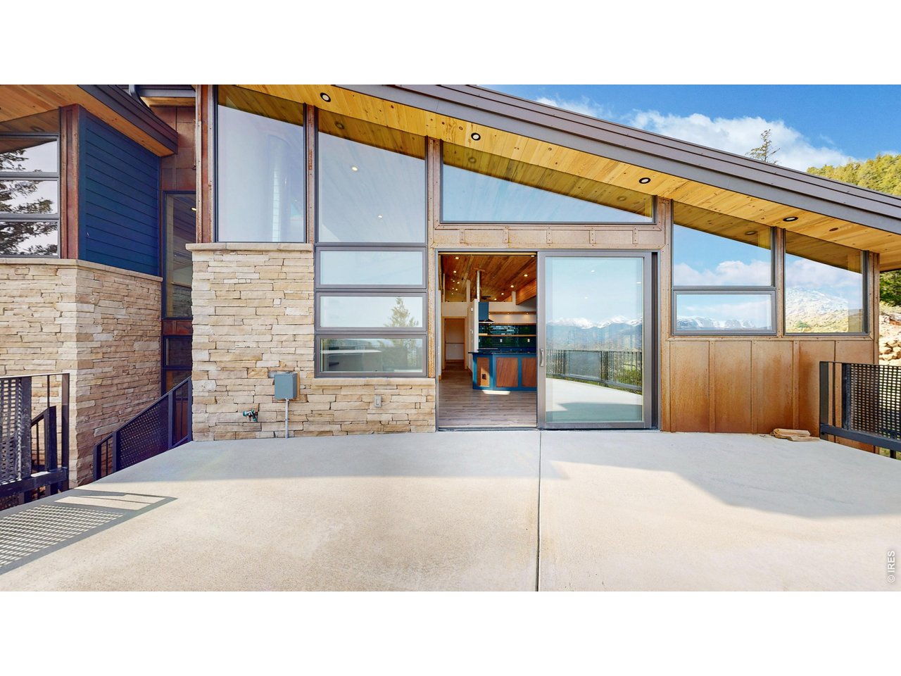 1440 Hummingbird Dr