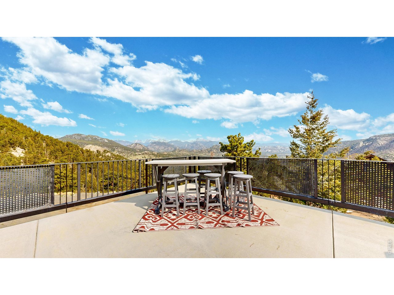 1440 Hummingbird Dr
