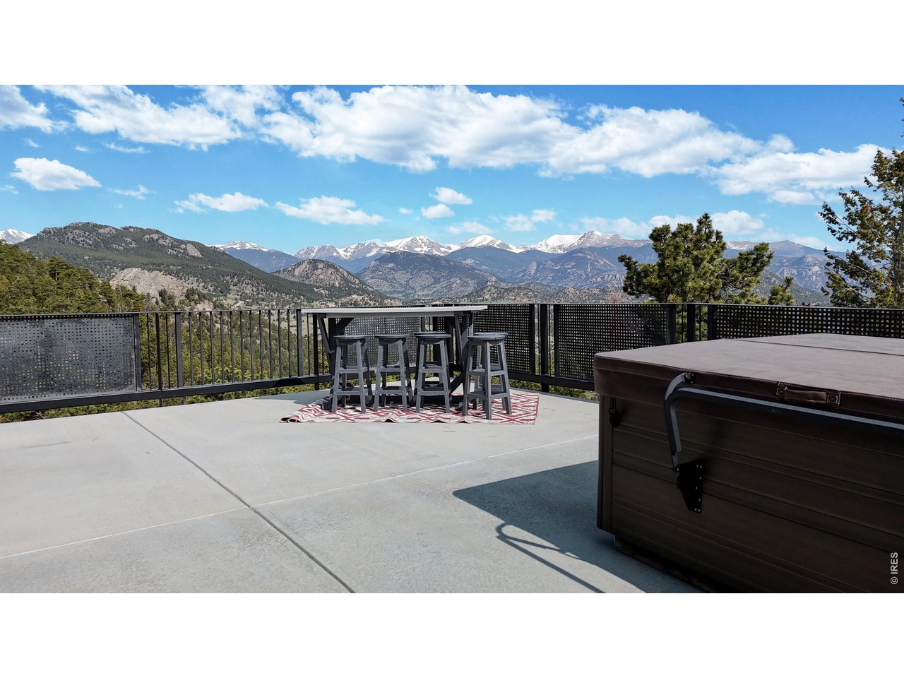 1440 Hummingbird Dr