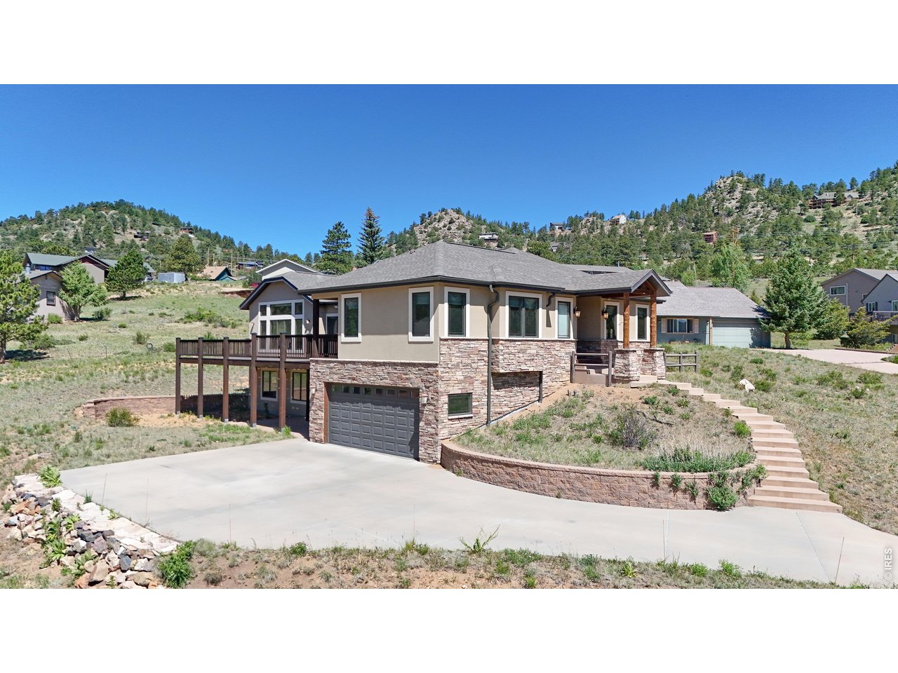 261 Solomon Dr