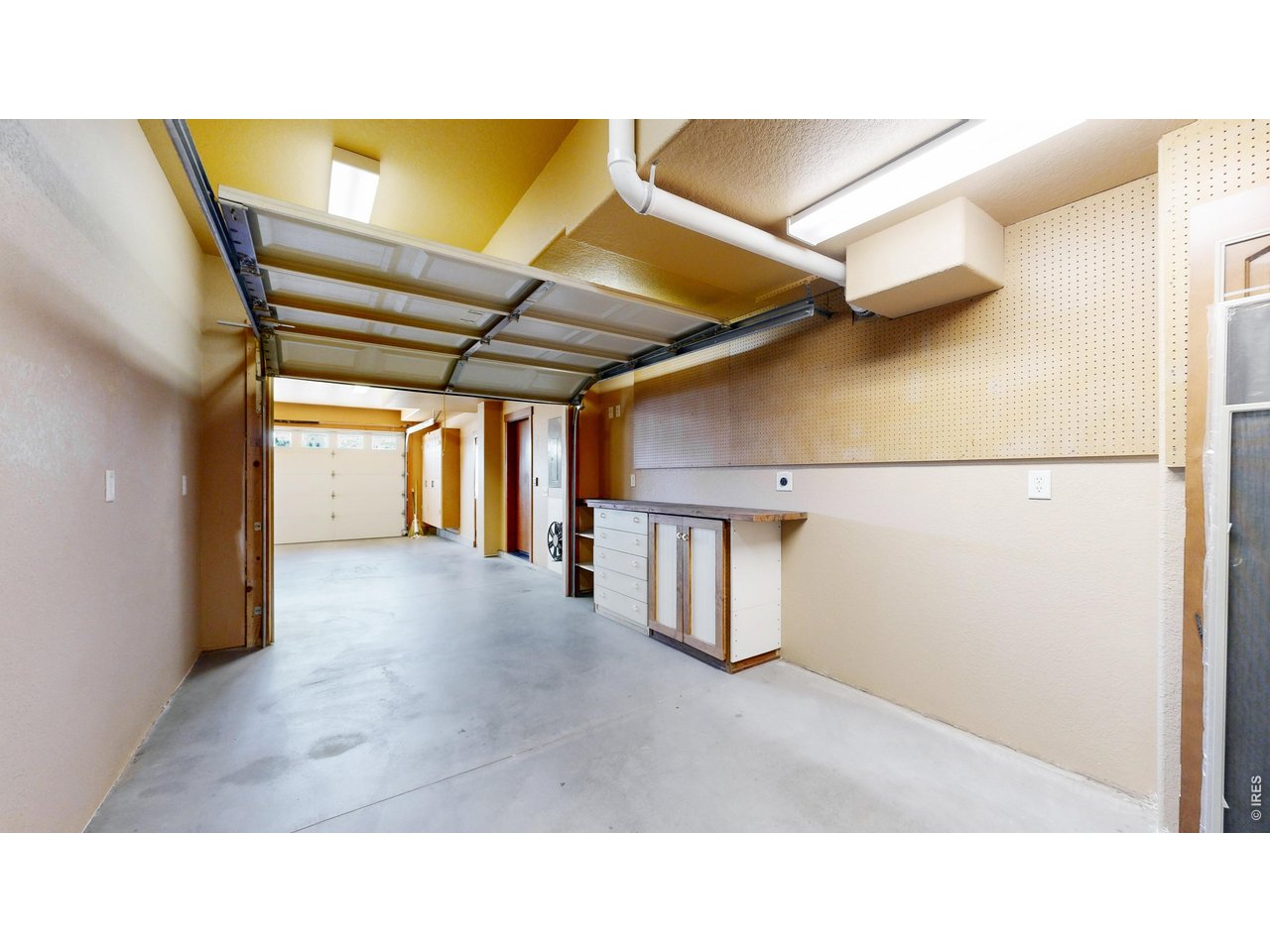 261 Solomon Dr