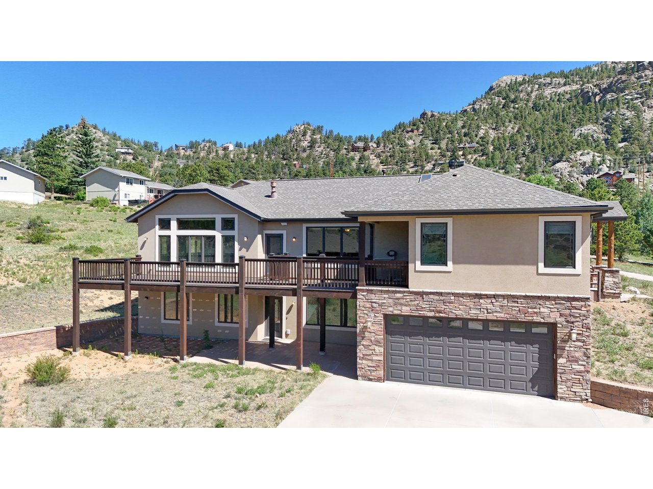 261 Solomon Dr