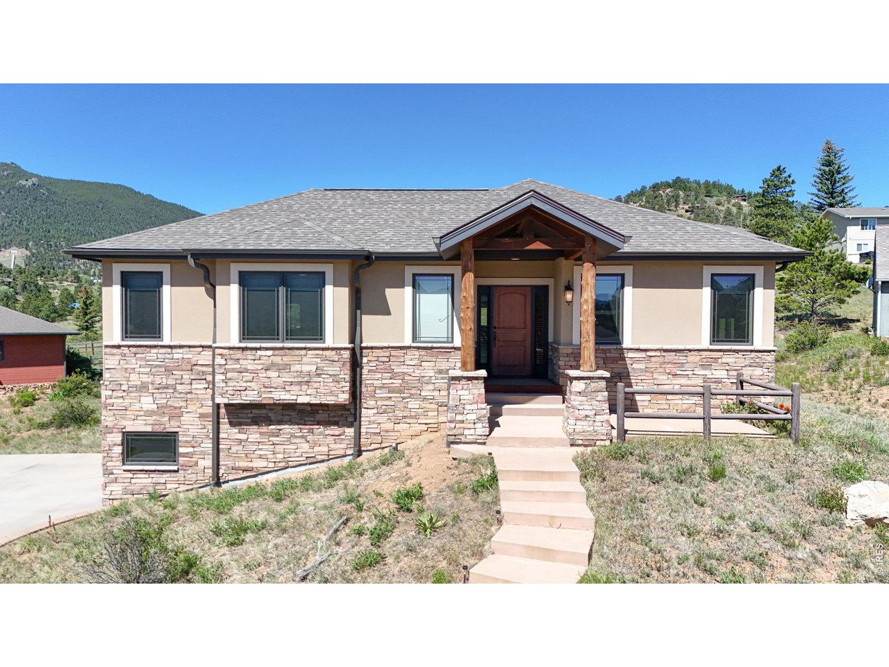 261 Solomon Dr