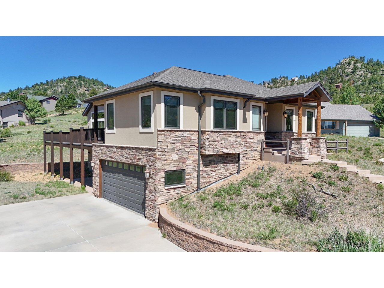 261 Solomon Dr