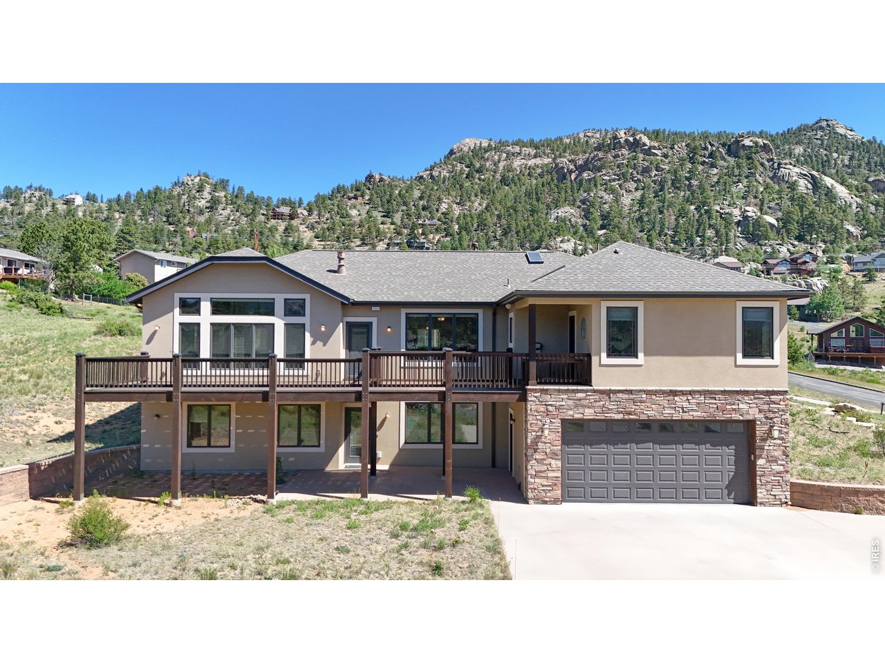 261 Solomon Dr