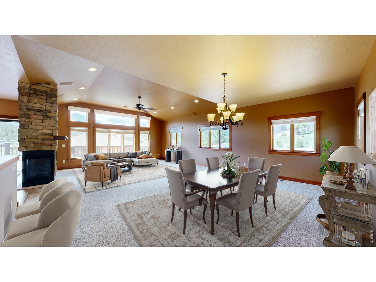 261 Solomon Dr