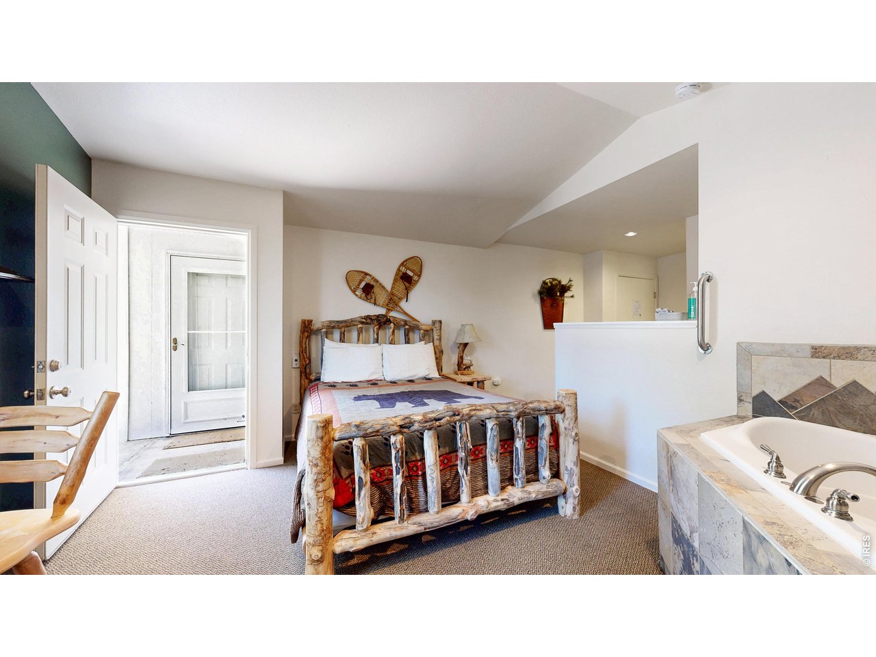 2760 Fall River Rd G-106