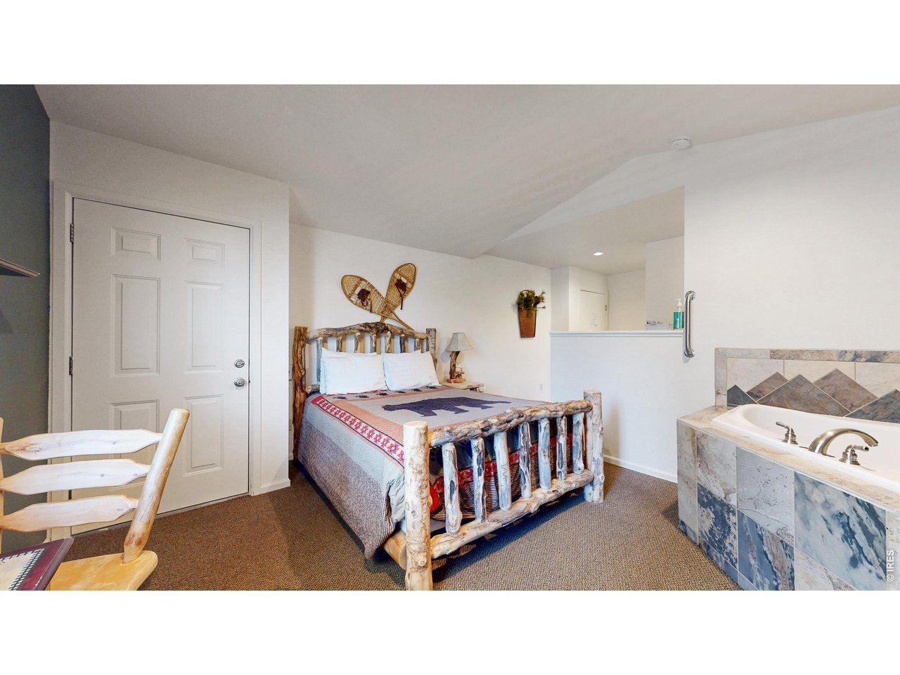 2760 Fall River Rd G-106