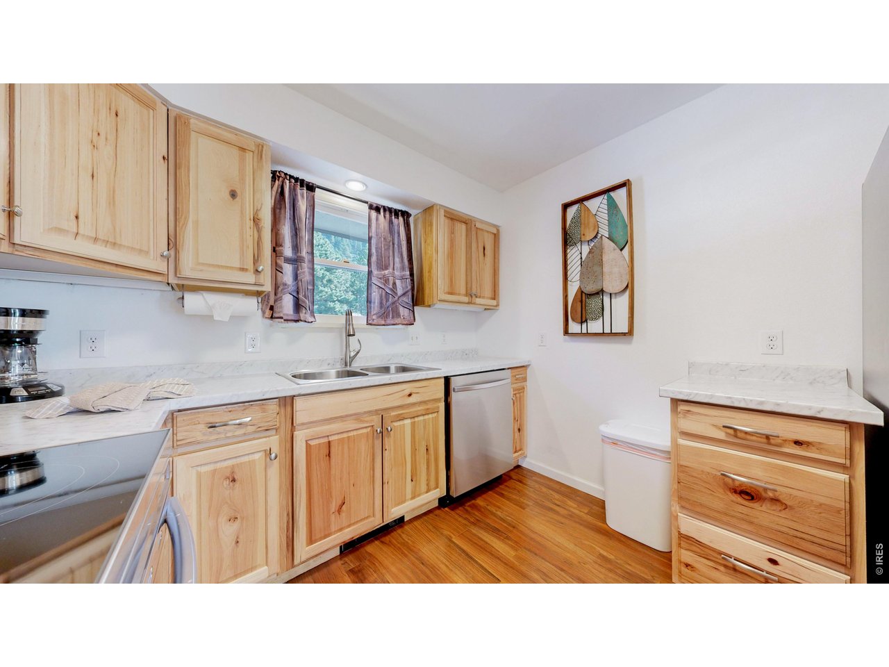 2760 Fall River Rd 276