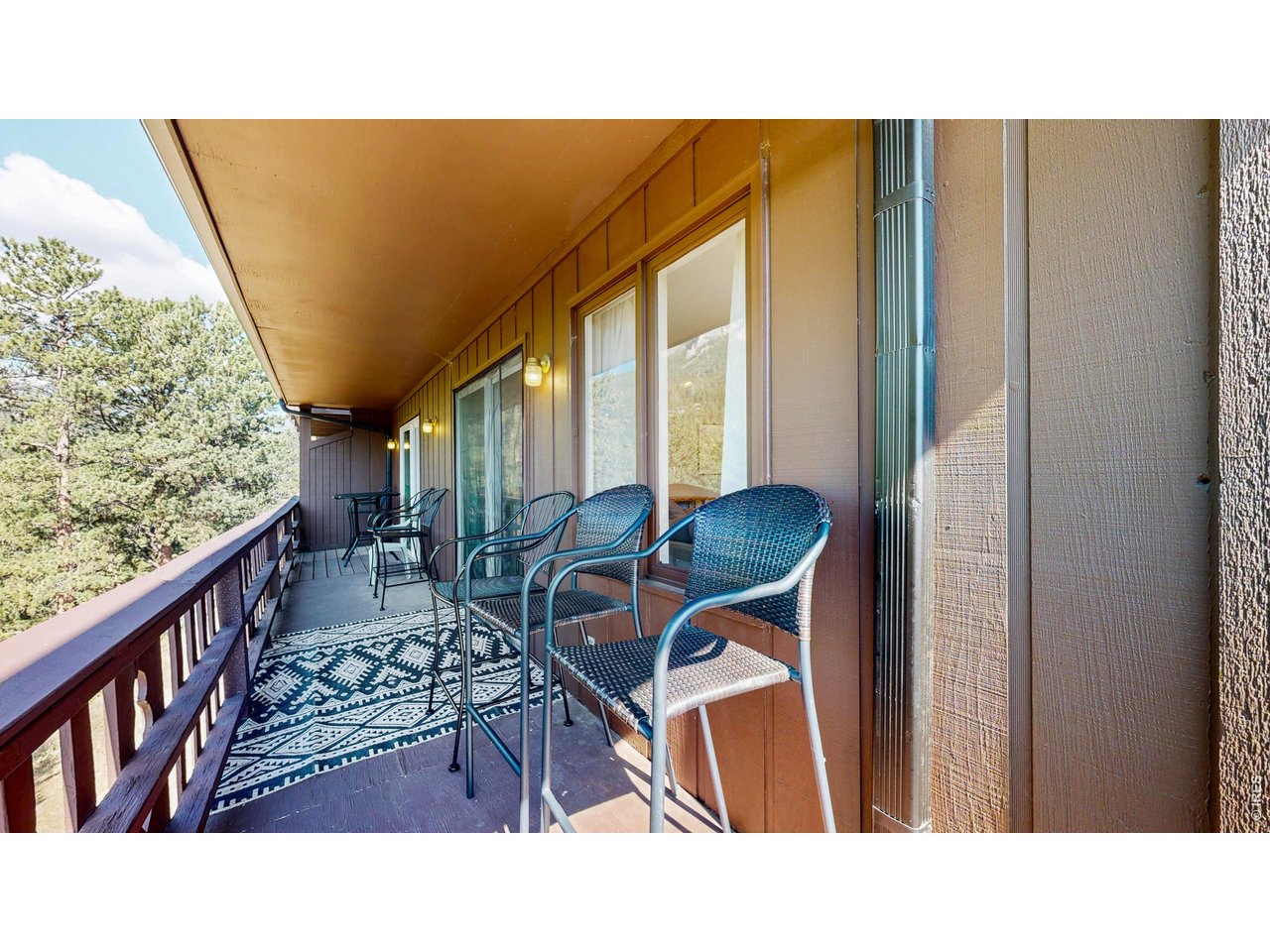 2760 Fall River Rd 276