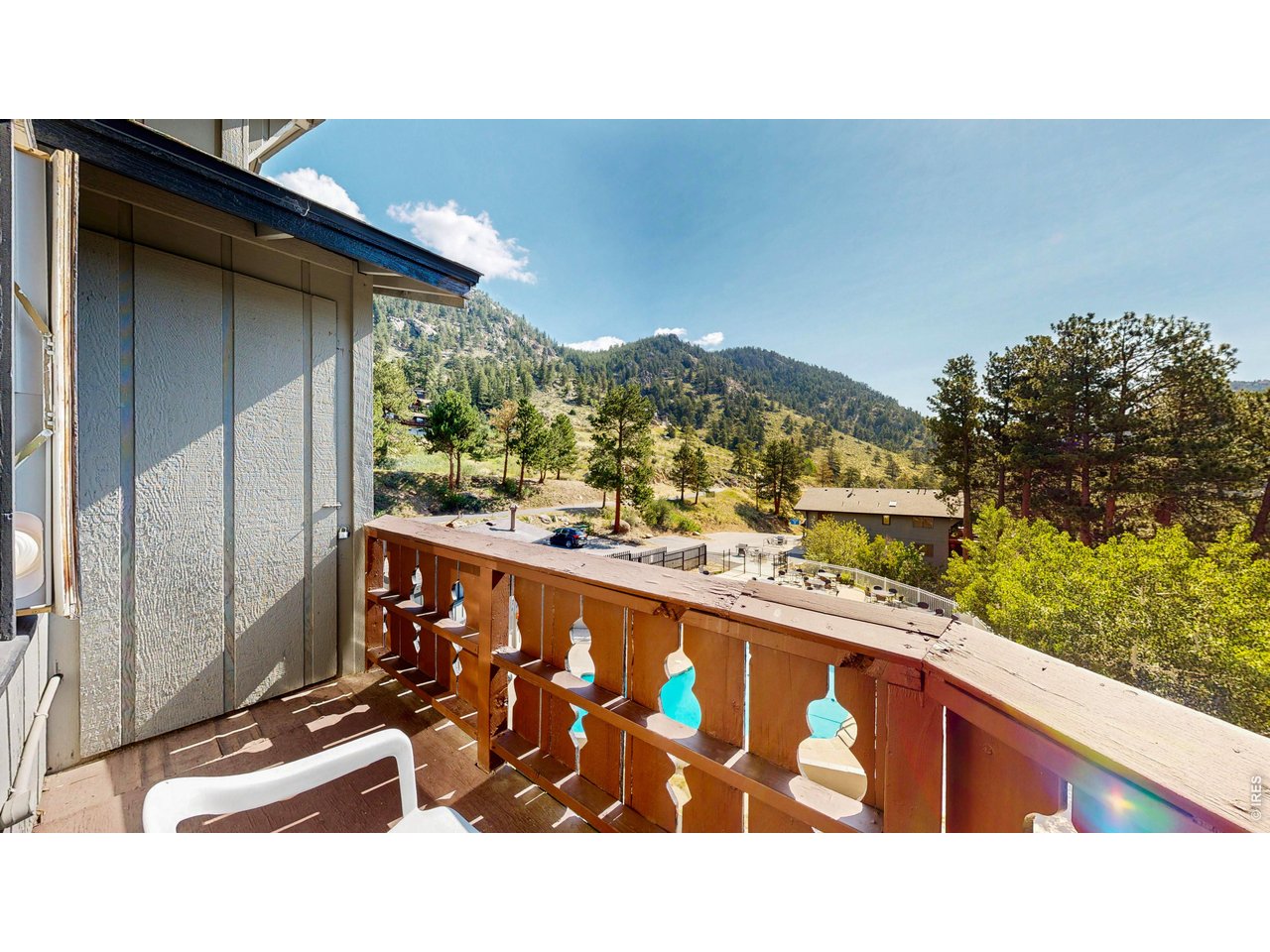 2760 Fall River Rd 276