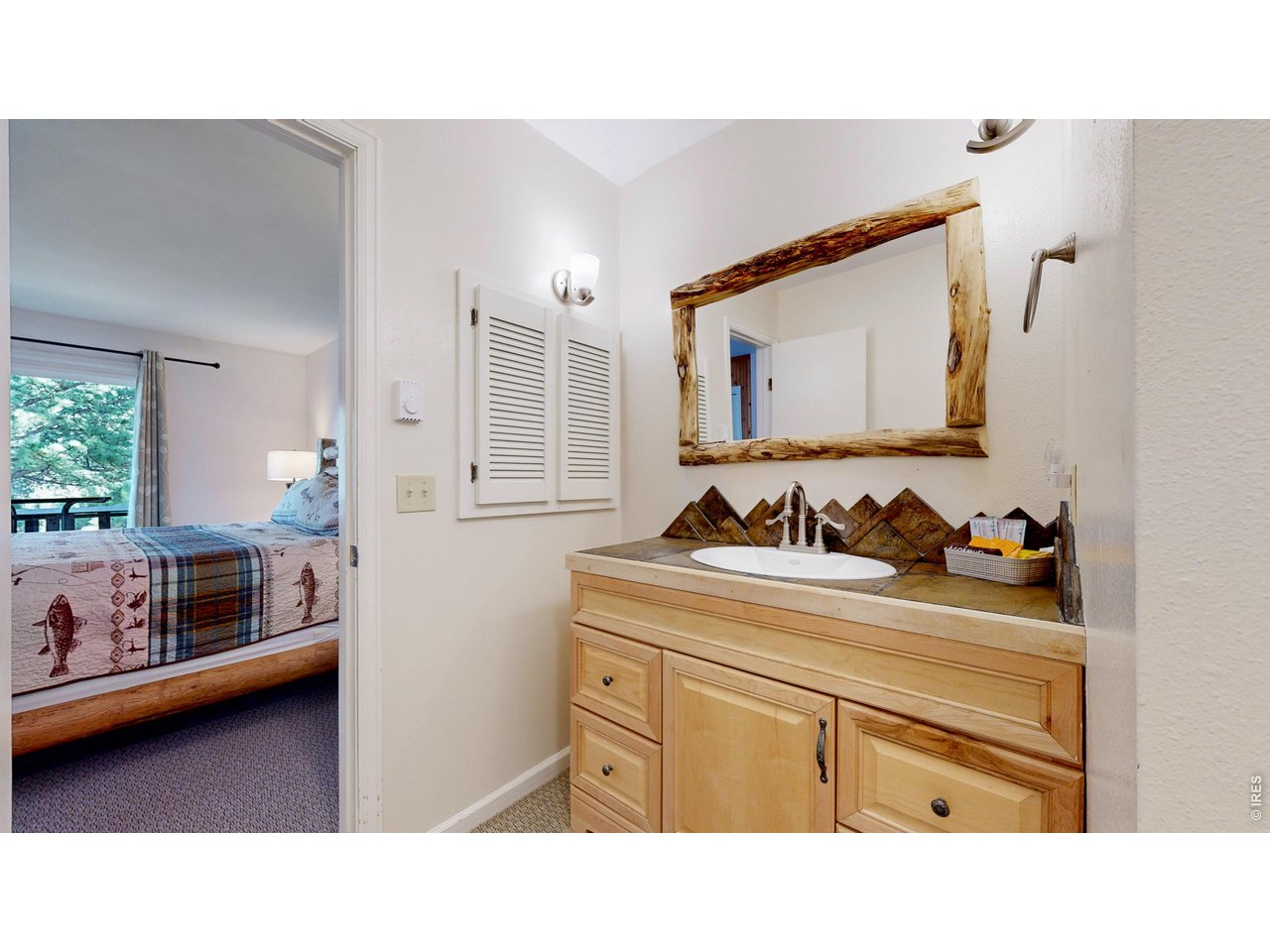 2760 Fall River Rd 276